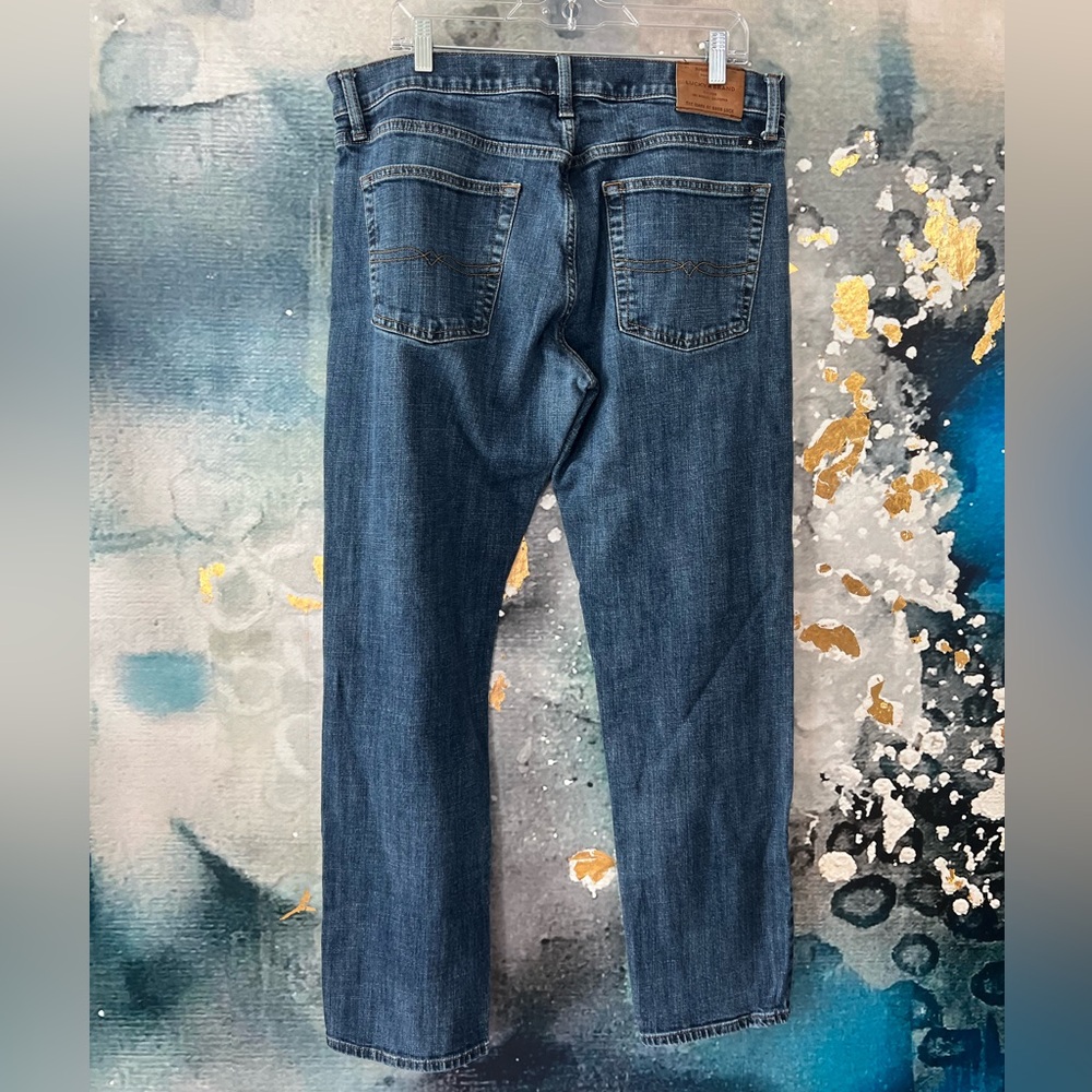 Lucky Brand | Men's straight Jeans - Picture 3 of 6